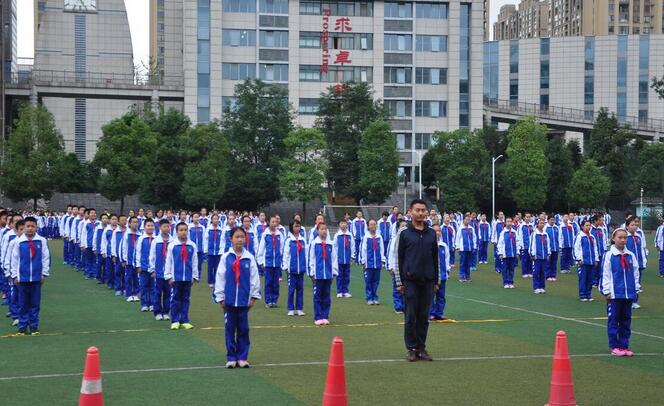 彰显青春风采 争做阳光少年