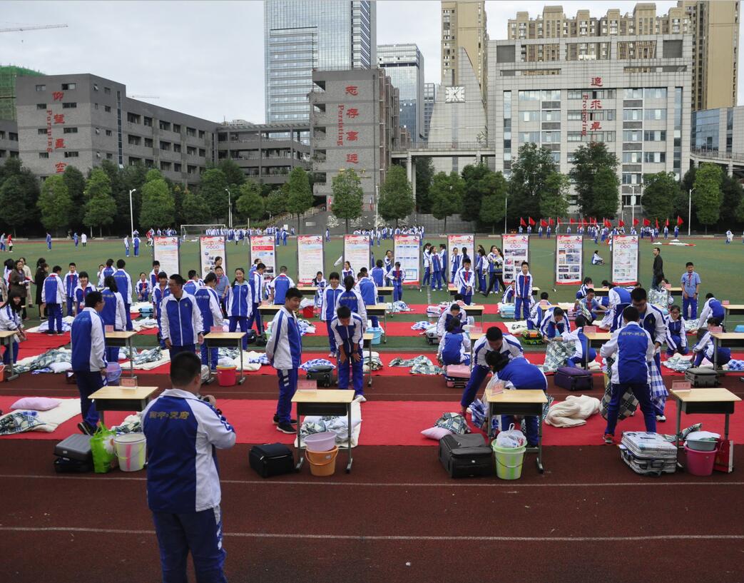 做学习的主人，做生活的能手，共建书香绿色校园