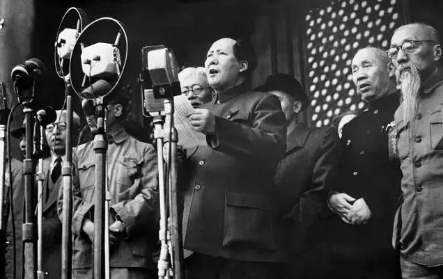 四天党建 | 毛泽东诞辰125周年，向伟人致敬！