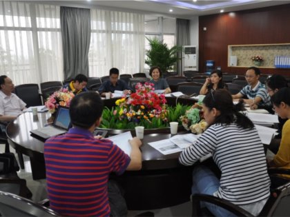 成都高新区高三政治教学研讨会在我校召开