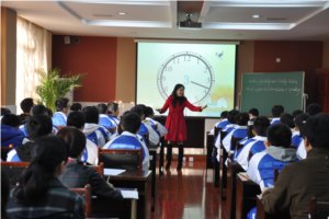 高新区高中英语词汇教学专题研讨会在我校举行