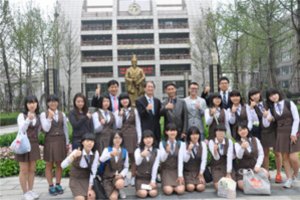 韩国惠星女子中学师生代表团圆满结束对我校友好访问