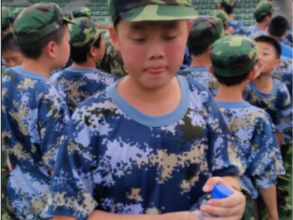 初2017届5排军训系列报道之六：骄阳似火