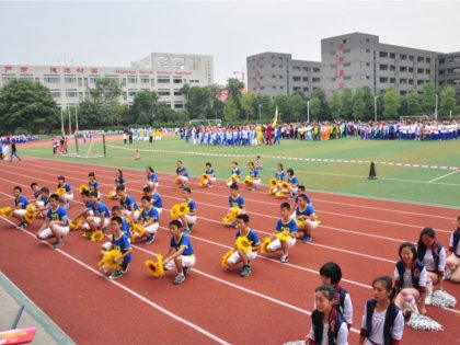我校第四届运动会入场式集锦（初一年级）