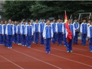 “向国旗敬礼”—我校举行第五周主题升旗仪式！